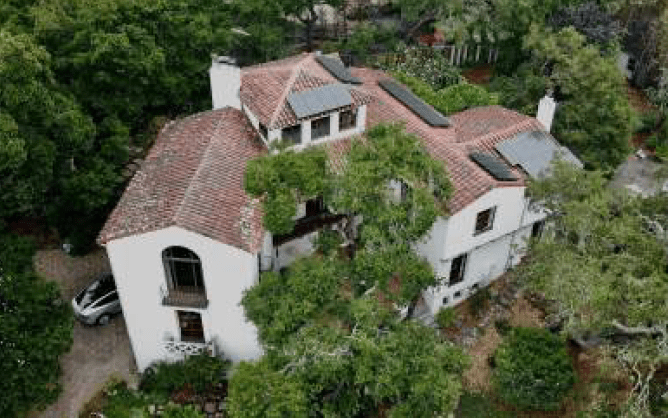 Picture from the air of a J.F. Altermatt house built at 843 Arlington for Fisk M. and Agnes Ray in 1929